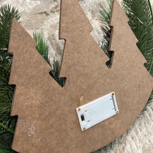 Christmas wreath - Picture 2 of 2